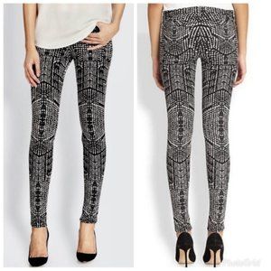J BRAND Black & White Kaleidosco Skinny Jeans Size 26 ~EUC